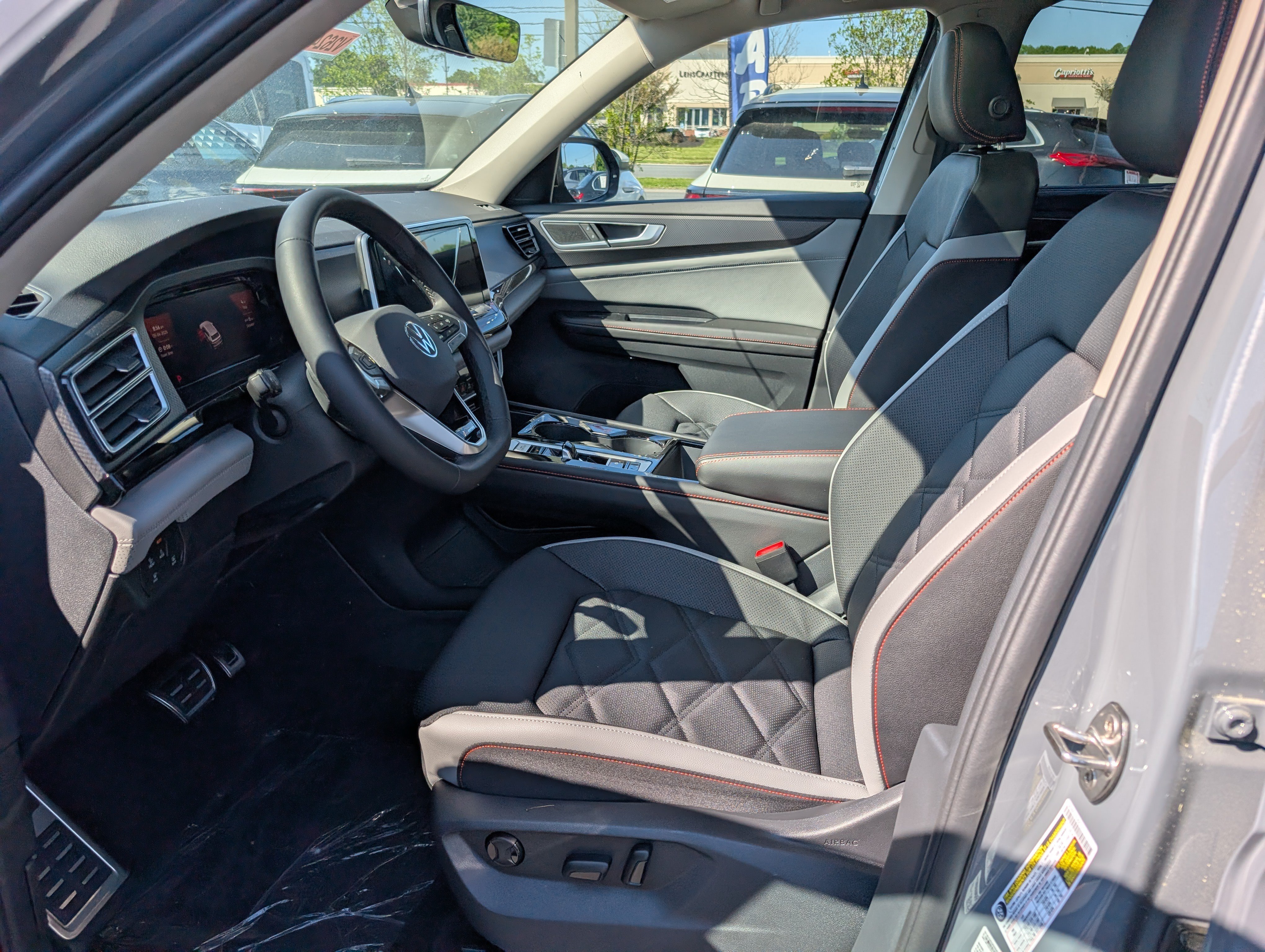 New 2026 Volkswagen Atlas Peak Edition AWD/4WD image 17