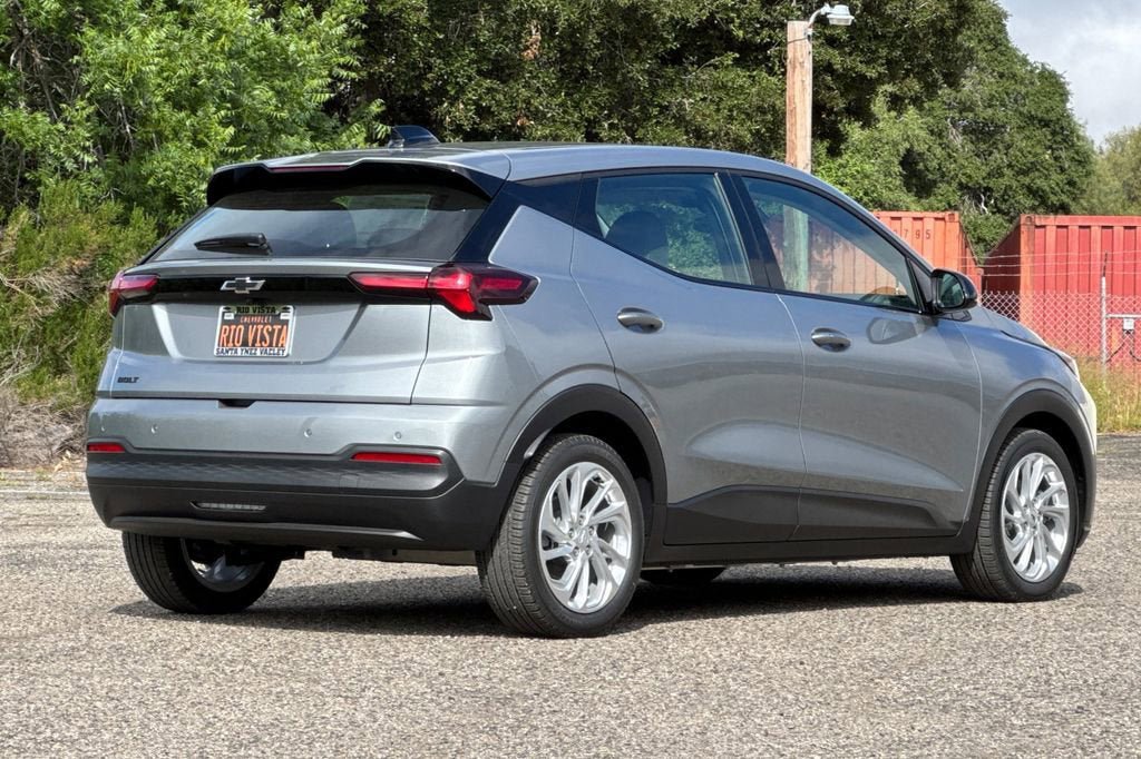 New 2027 Chevrolet Bolt LT w/ Comfort Package FWD image 4