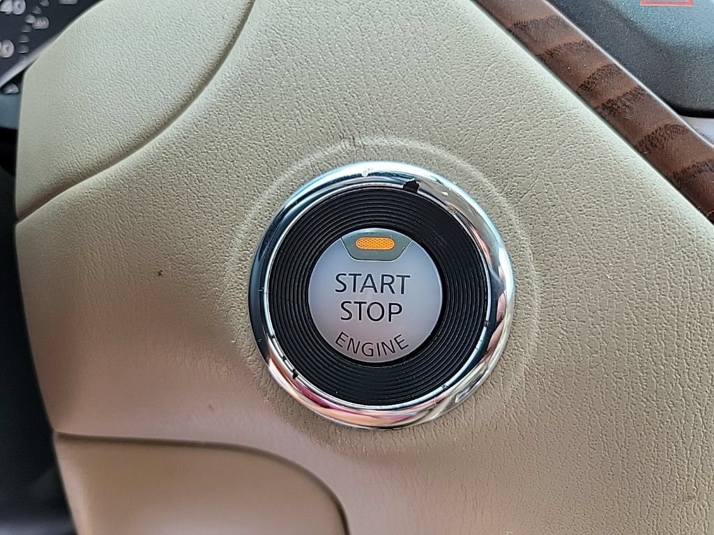 Used 2018 Nissan Pathfinder Platinum AWD/4WD image 26