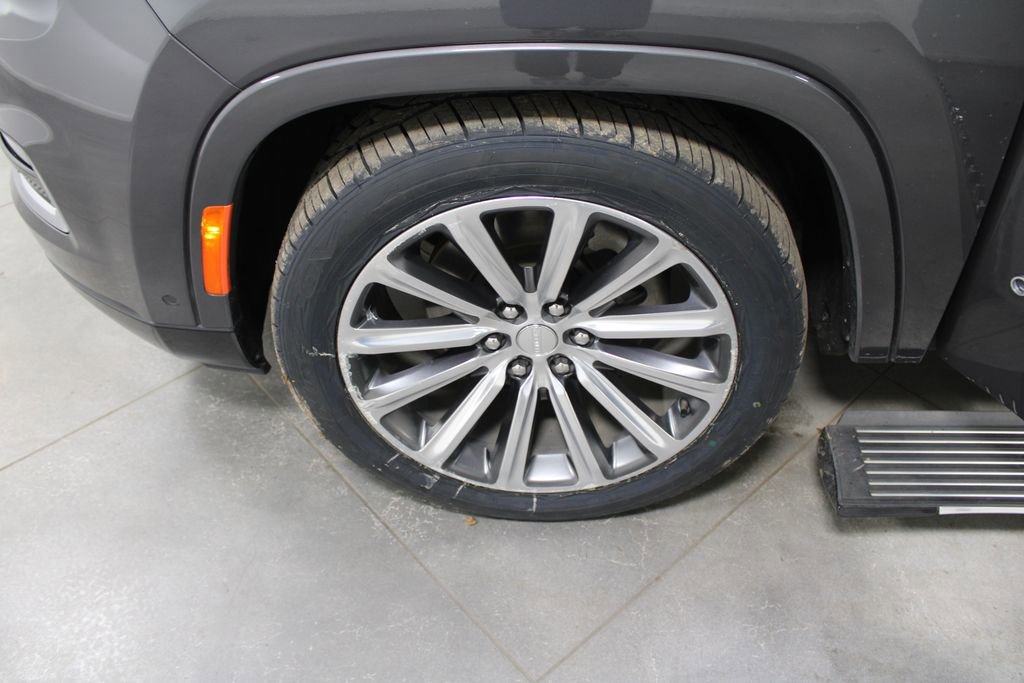 Used 2023 Jeep Grand Wagoneer L Series II image 57