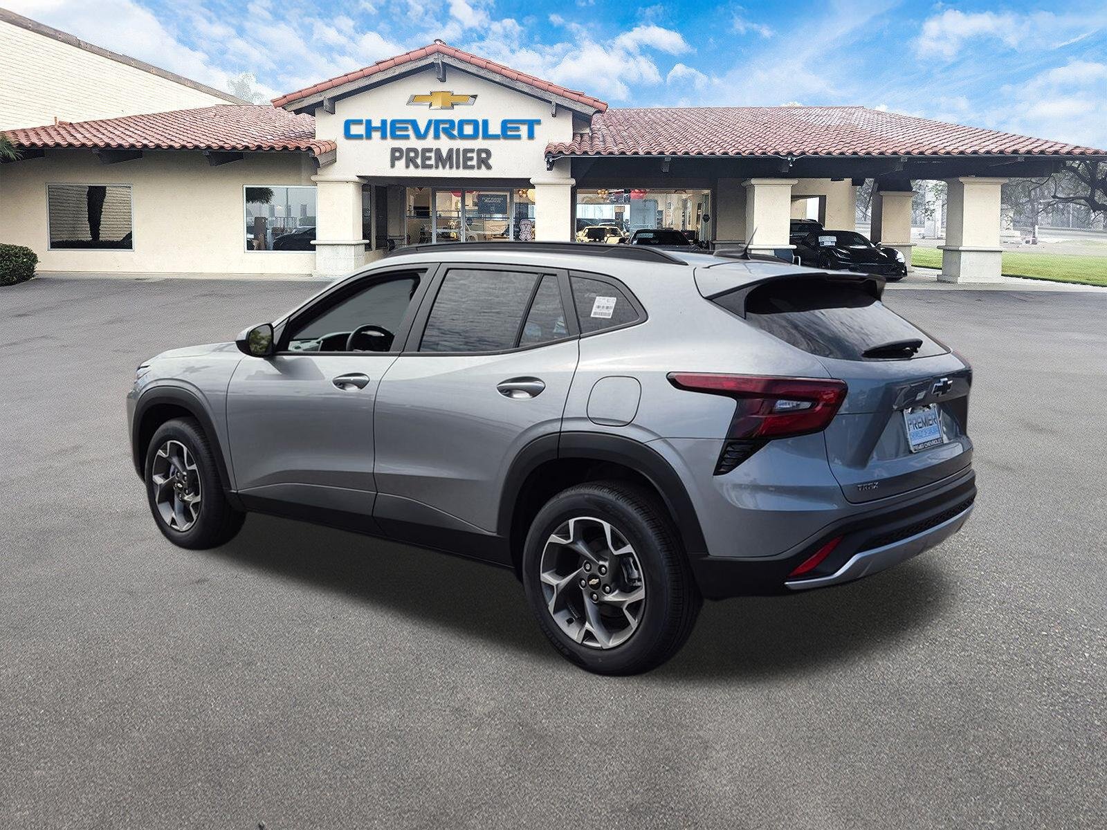 New 2026 Chevrolet Trax LT w/ Driver Confidence Package FWD image 6