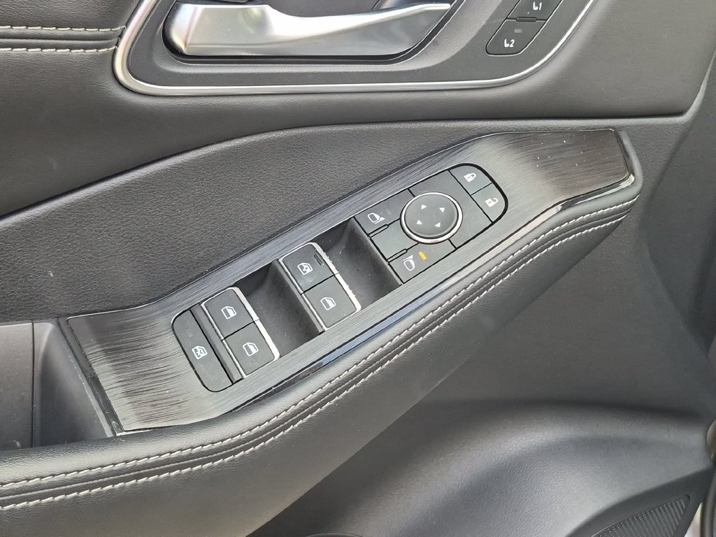 Certified 2025 Nissan Rogue Platinum w/ Platinum Premium Package AWD/4WD image 13