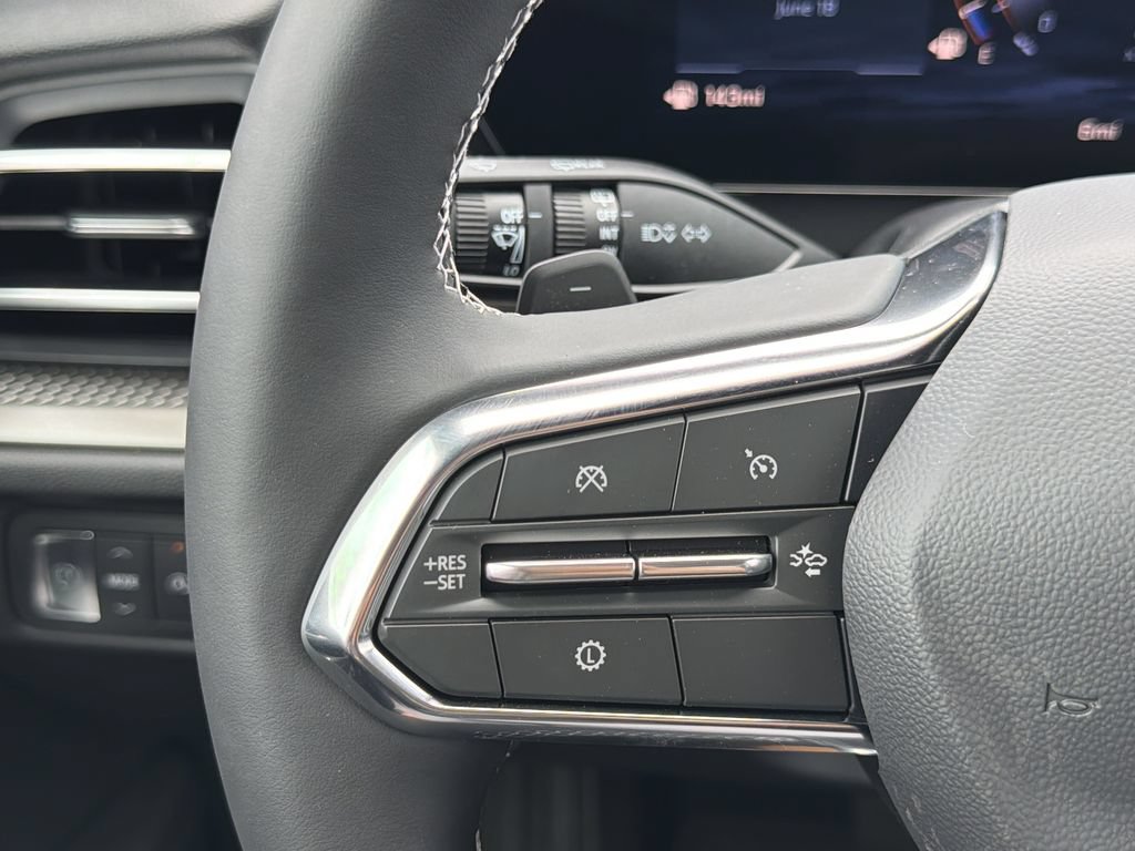 New 2026 Chevrolet Traverse LT w/ Sun and Wheel Package FWD image 10