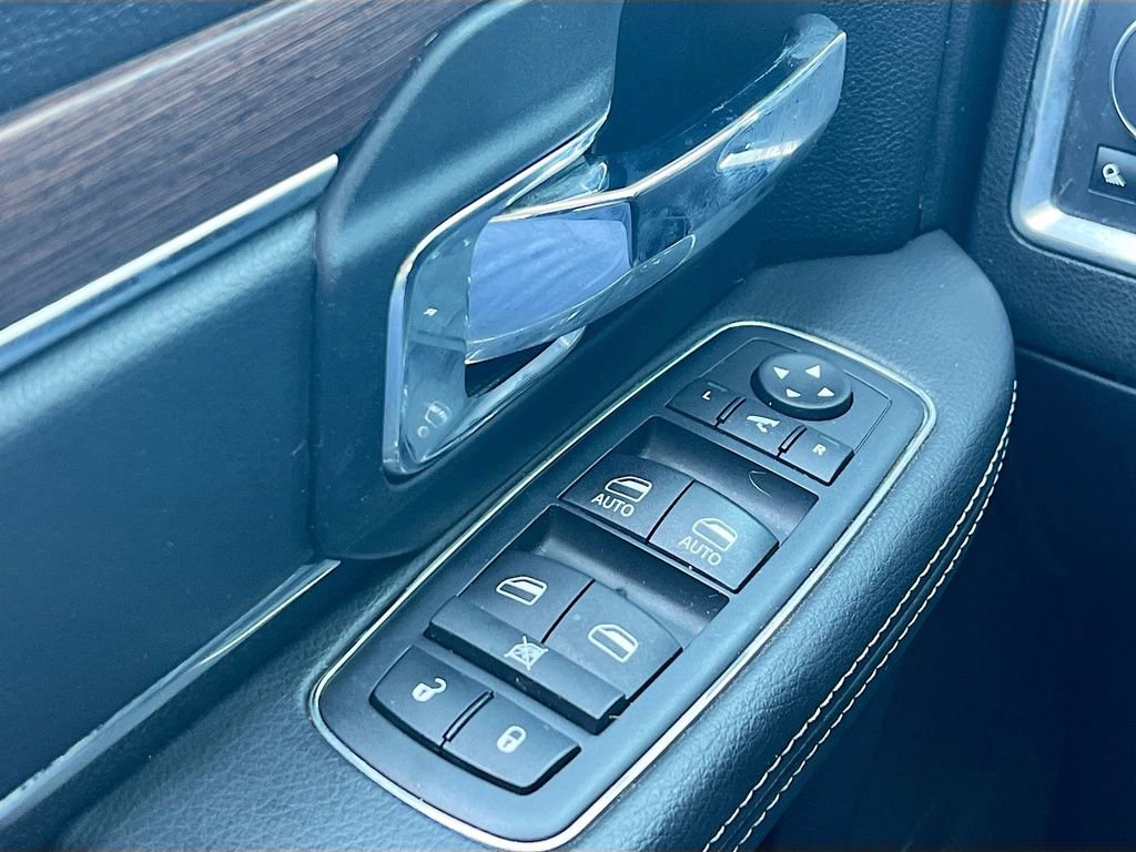 Used 2019 RAM 1500 Laramie image 17