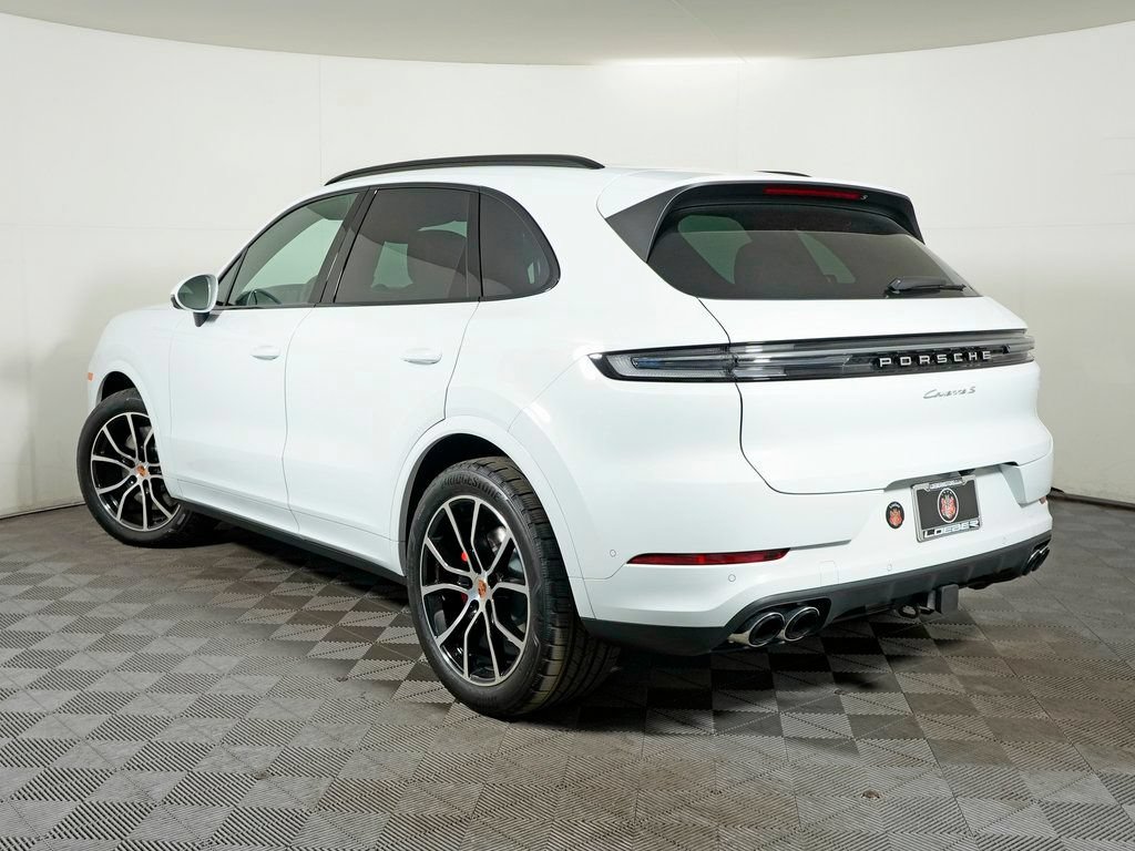 Certified 2026 Porsche Cayenne S AWD/4WD image 3