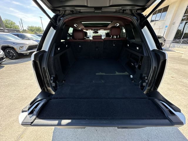 Used 2023 Land Rover Range Rover SE image 32