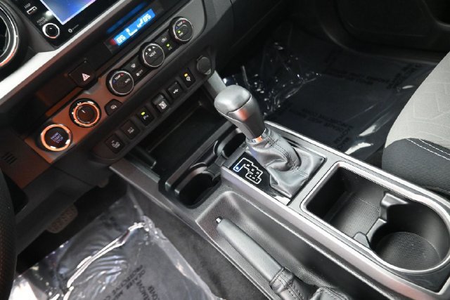Used 2022 Toyota Tacoma TRD Sport AWD/4WD image 13