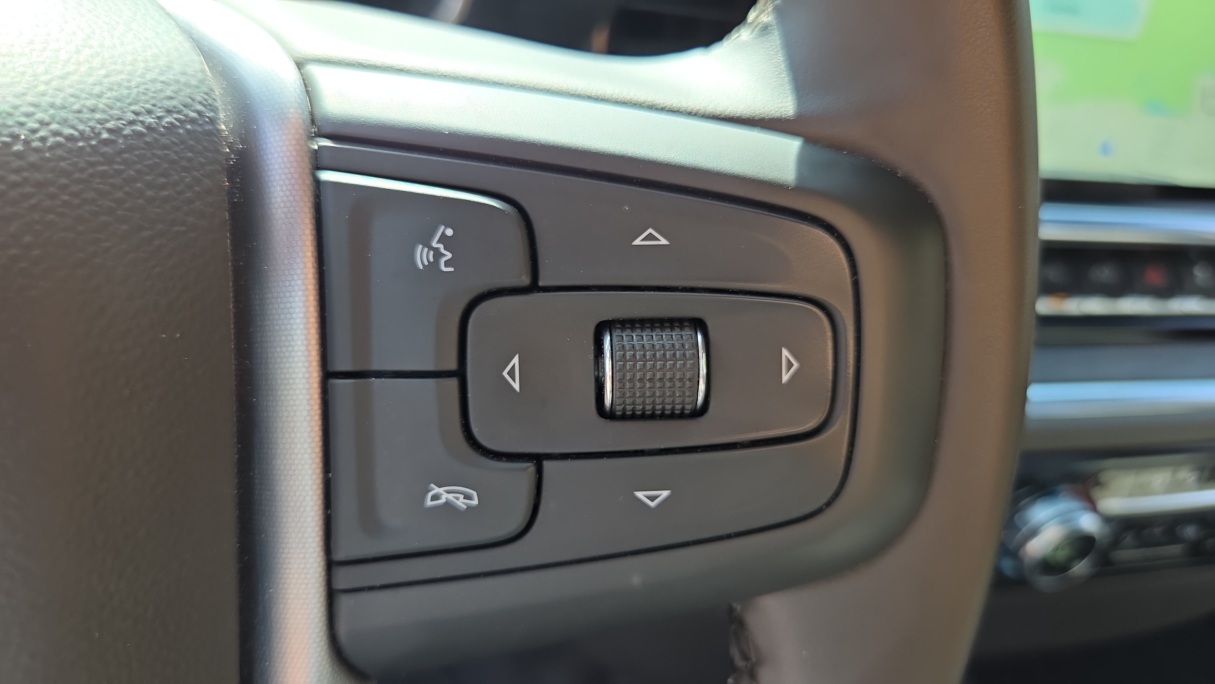 Used 2026 GMC Sierra 1500 SLT AWD/4WD image 24