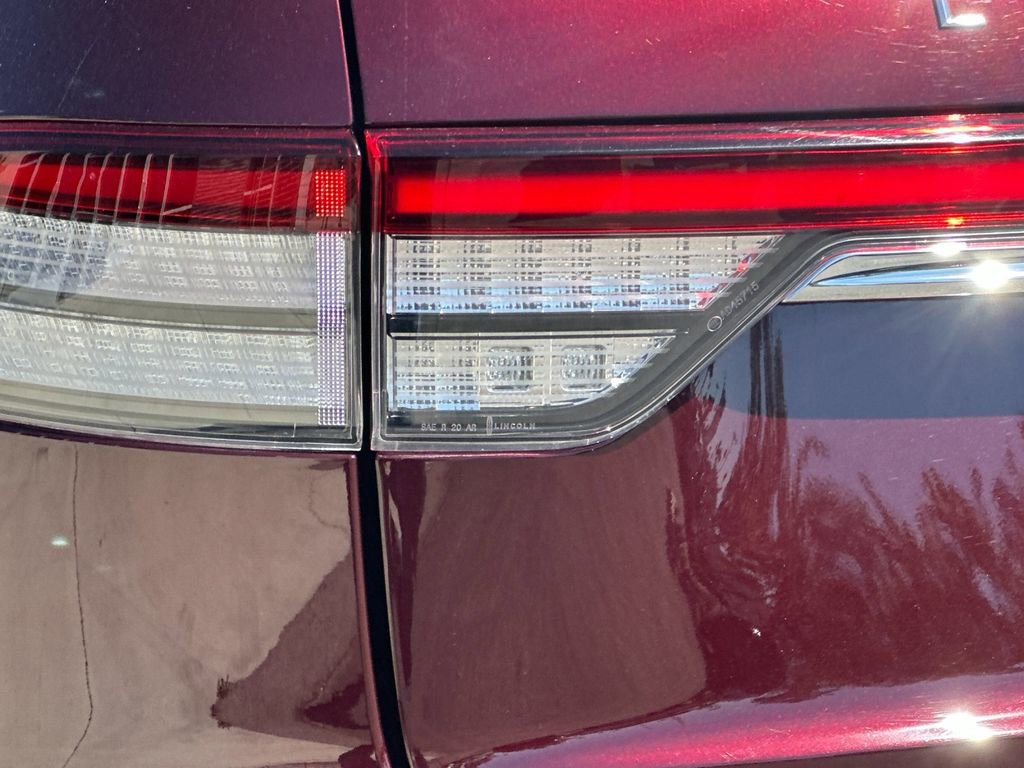 Certified 2022 Lincoln Aviator Reserve w/ Equipment Group 201A AWD/4WD image 27