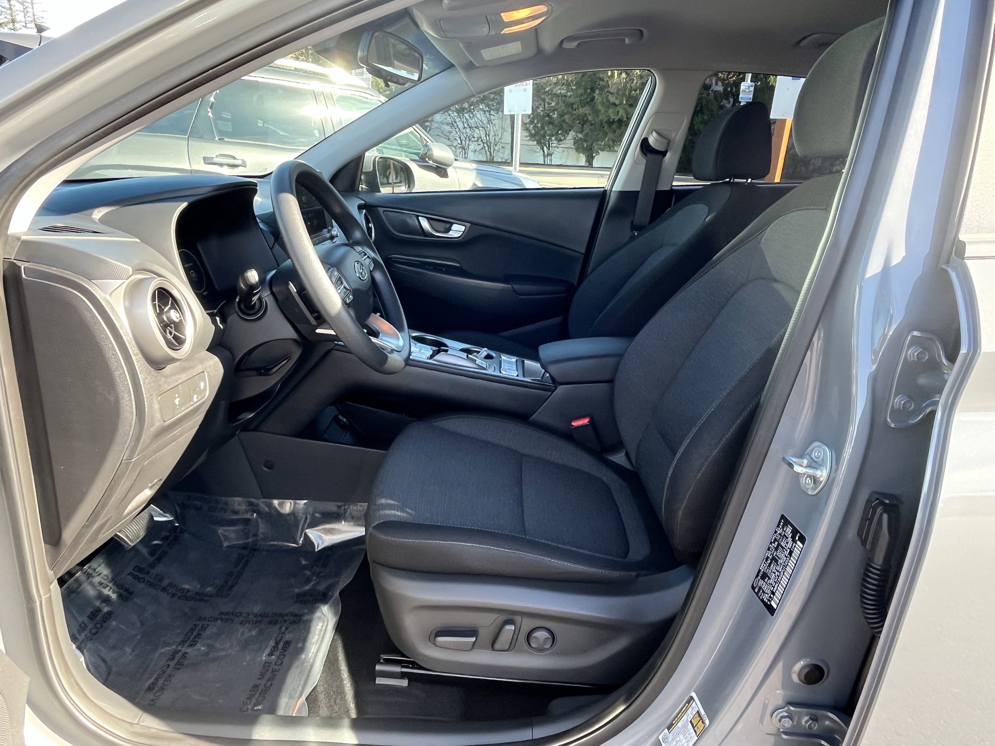 Certified 2023 Hyundai Kona SE w/ Cargo Package image 10