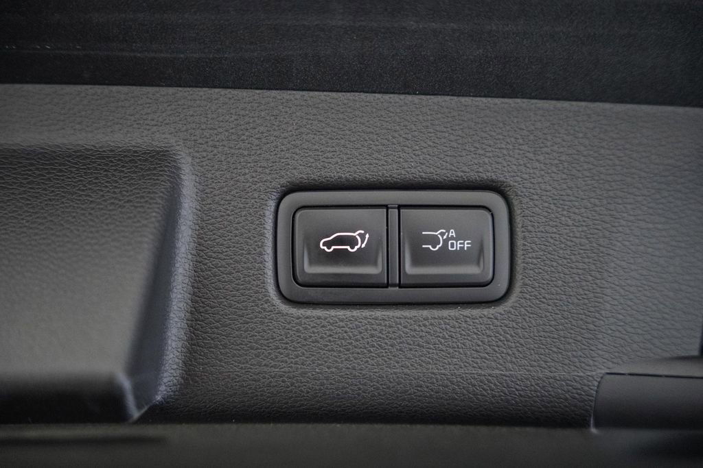Used 2025 Kia Telluride EX w/ EX Captain's Chair Package AWD/4WD image 11