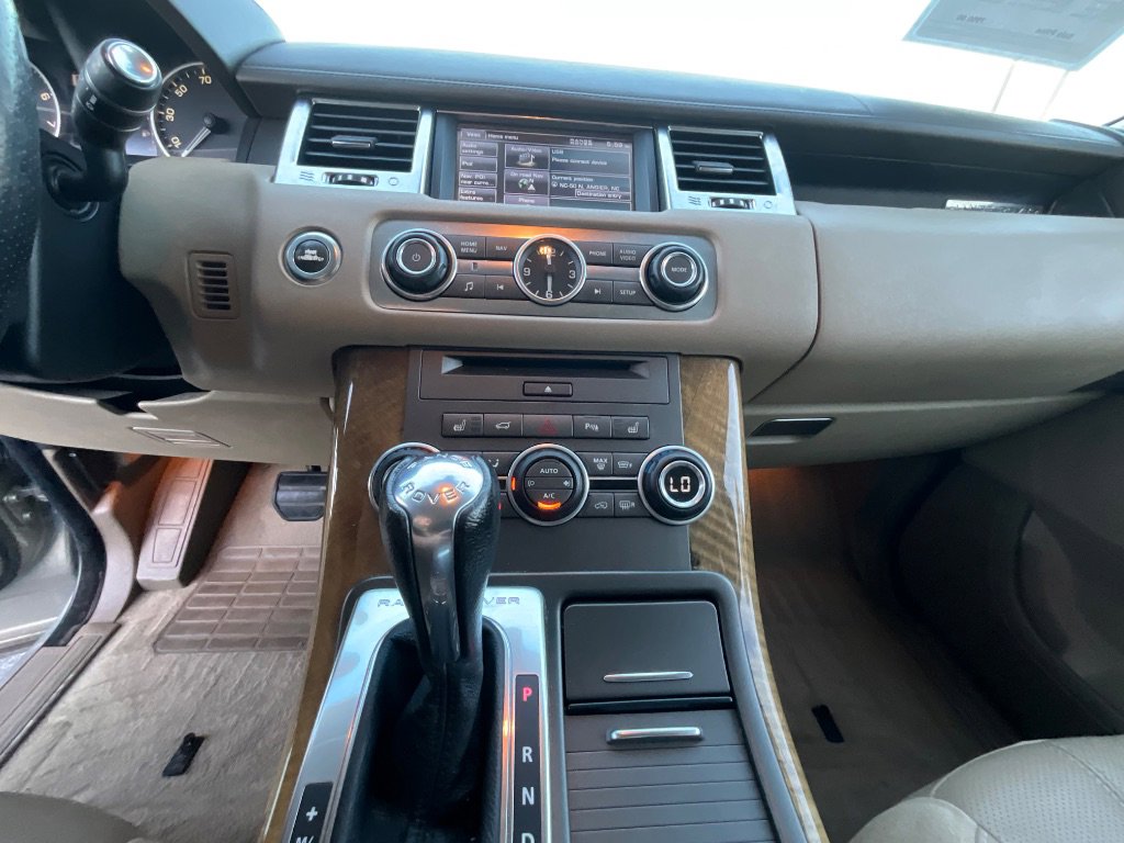 Used 2012 Land Rover Range Rover Sport HSE LUX image 17