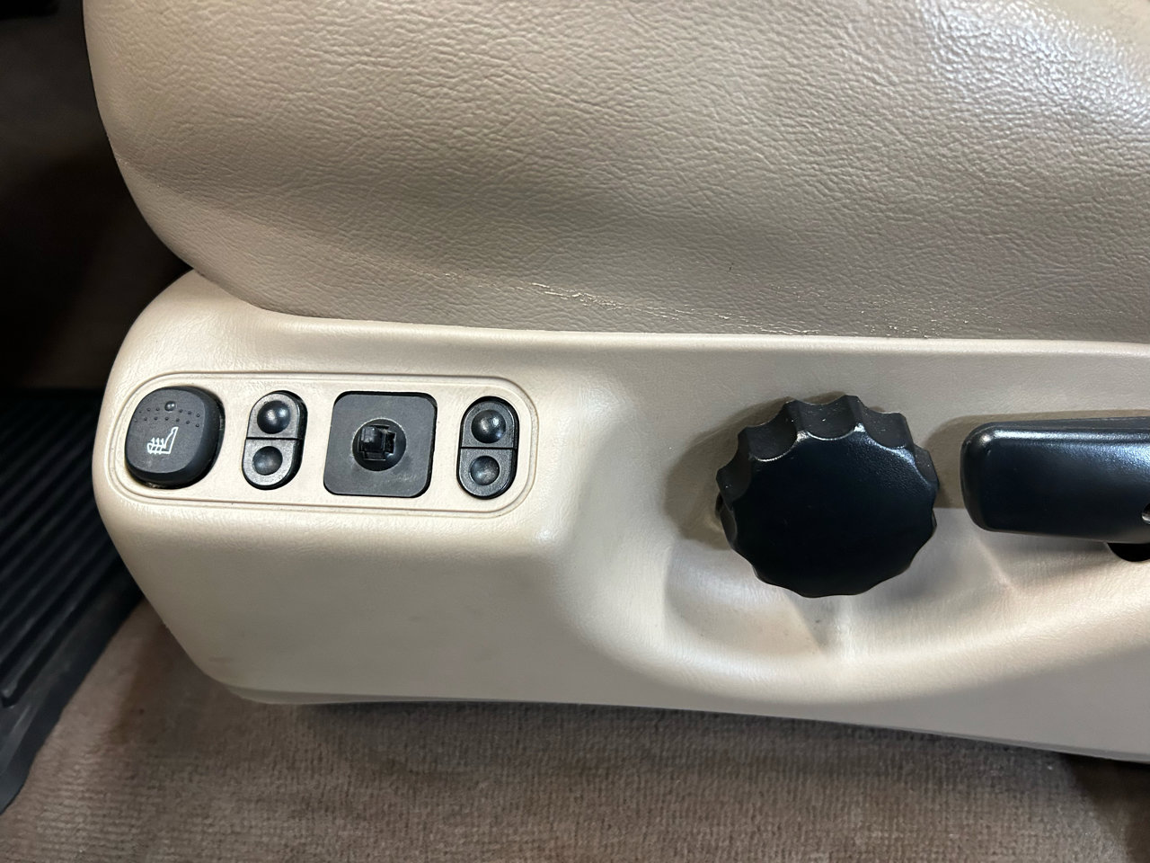 Used 2004 Ford F350 Lariat image 15