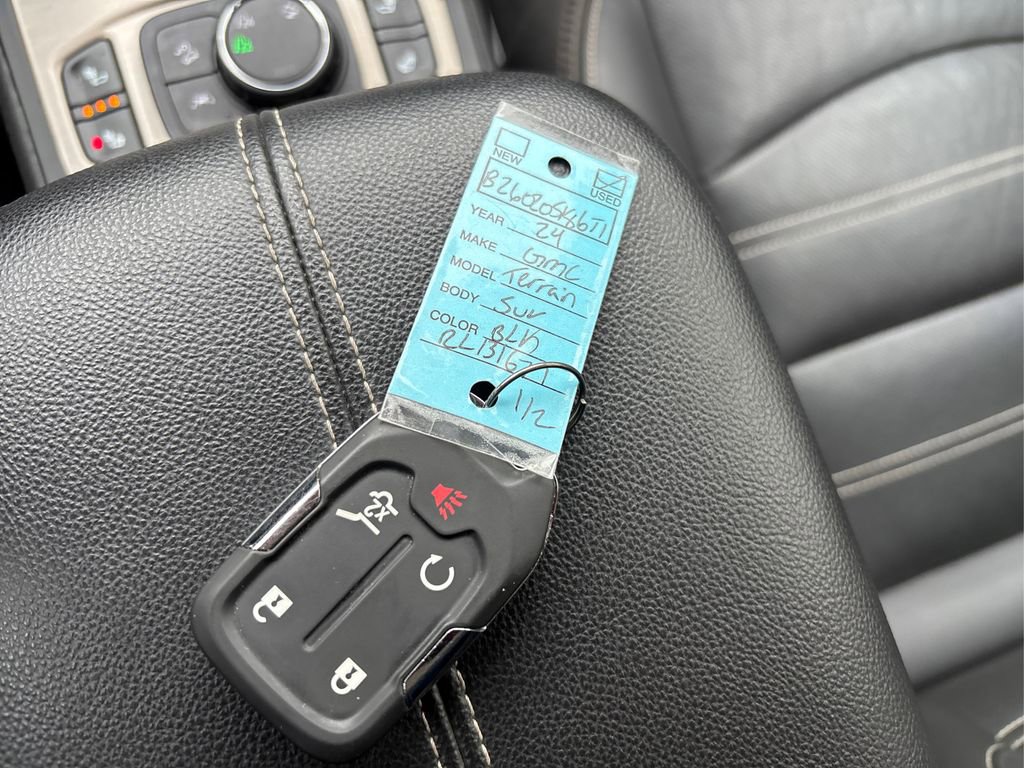 Used 2024 GMC Terrain Denali image 40