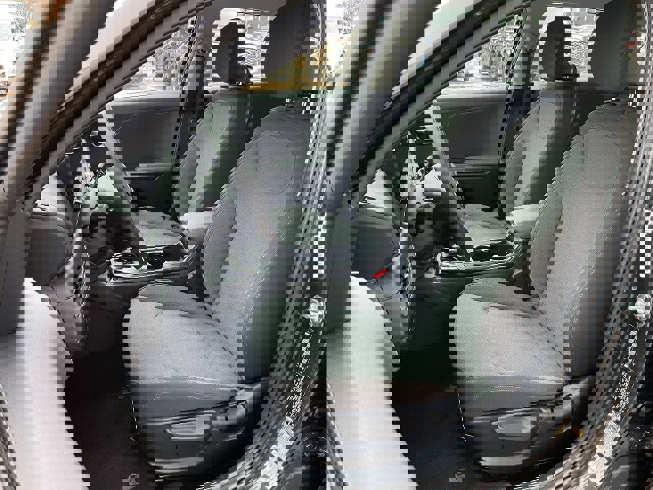 Used 2025 Kia K4 LXS image 14