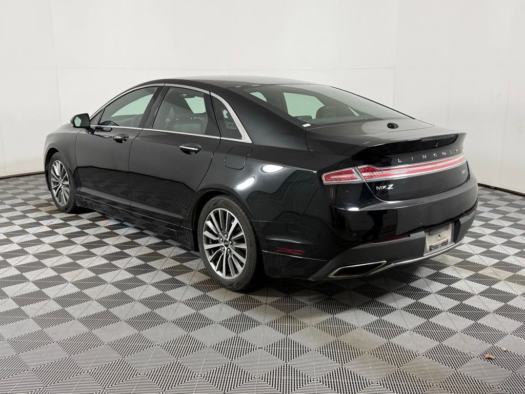 Used 2020 Lincoln MKZ image 8