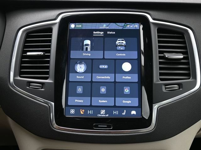 Used 2023 Volvo XC90 B6 Core w/ Climate Package image 14