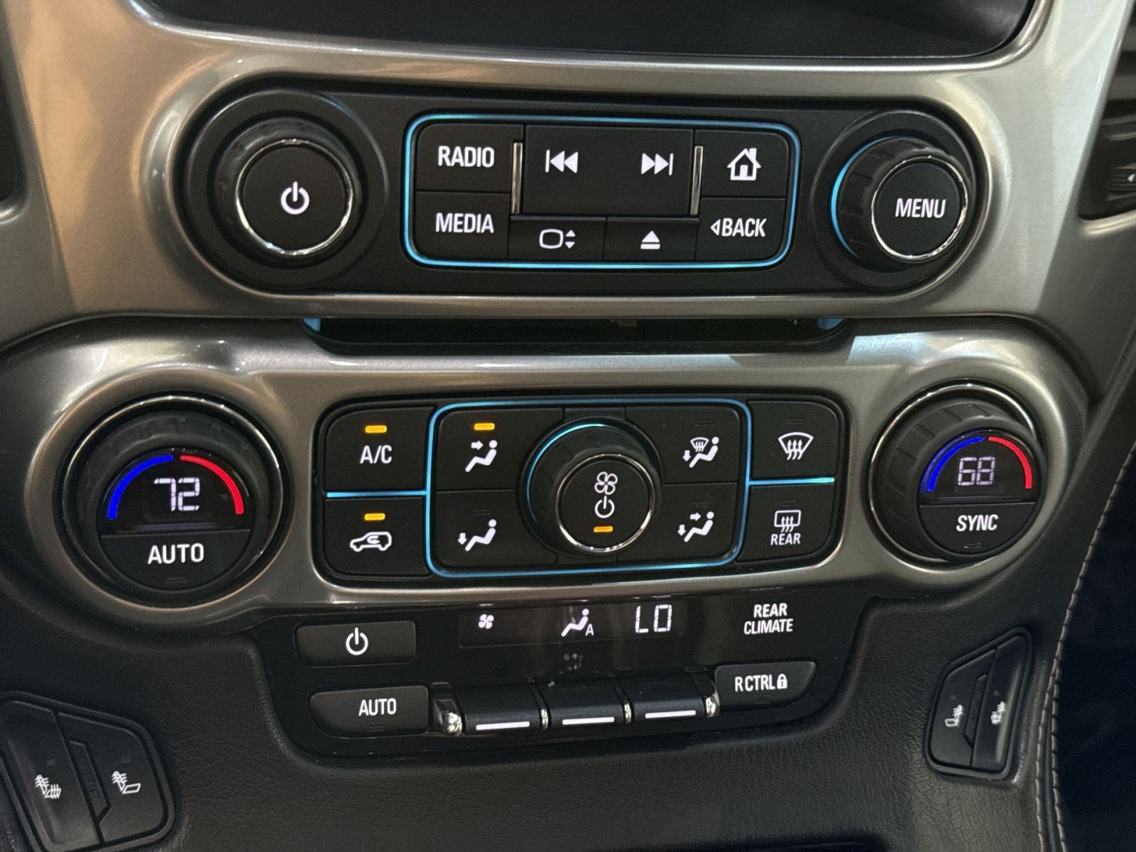 Used 2018 Chevrolet Tahoe LT w/ LT Signature Package AWD/4WD image 22