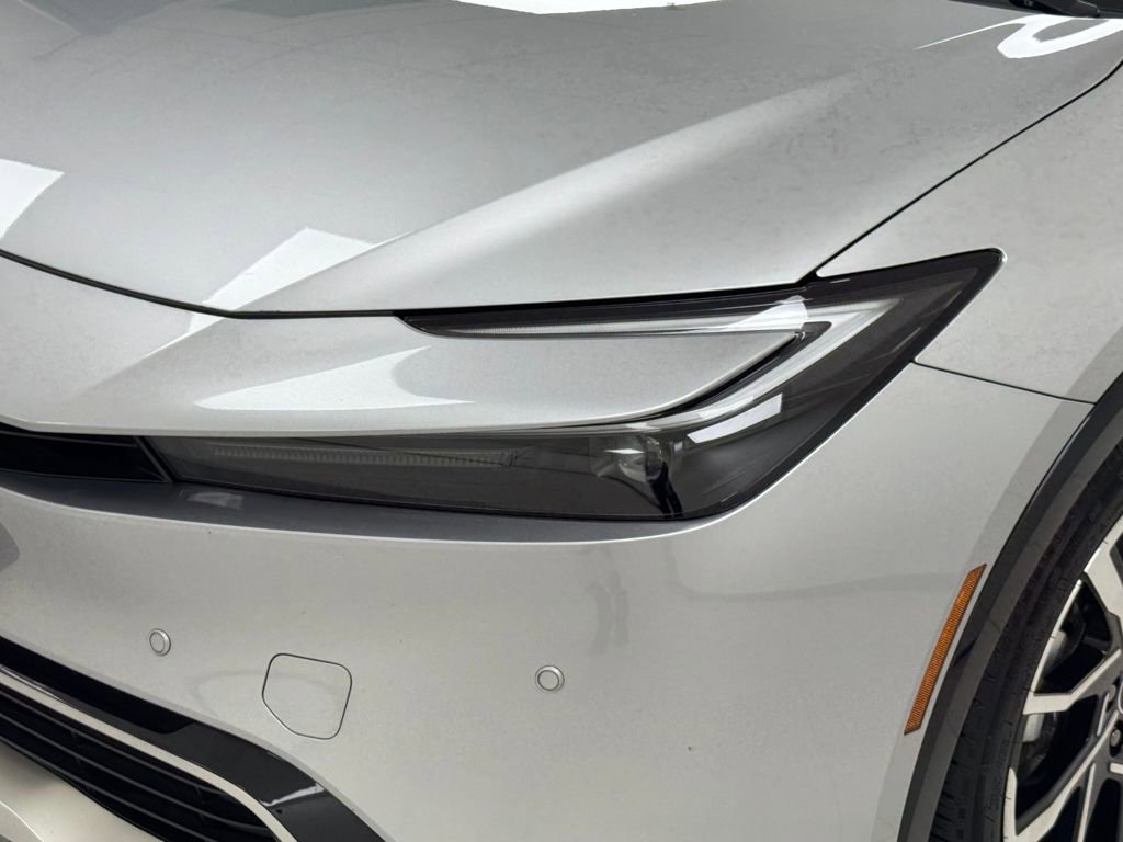 Used 2024 Toyota Prius Prime Premium image 32