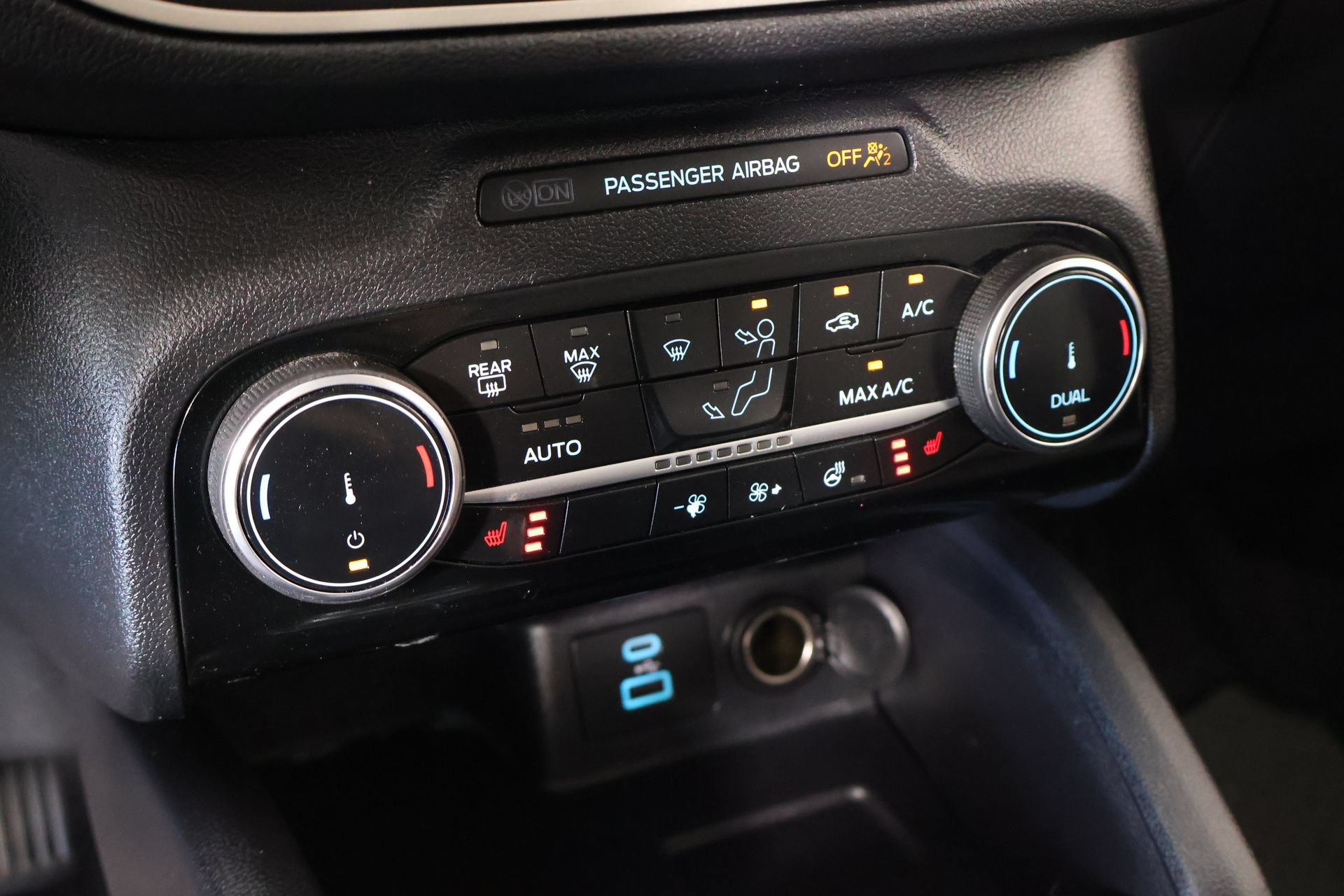 Used 2022 Ford Escape SE w/ Convenience Package FWD image 7