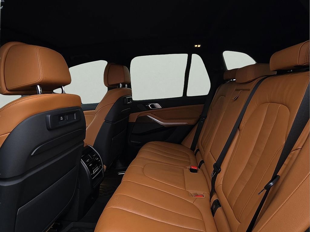 Used 2021 BMW X5 xDrive40i w/ Executive Package image 10