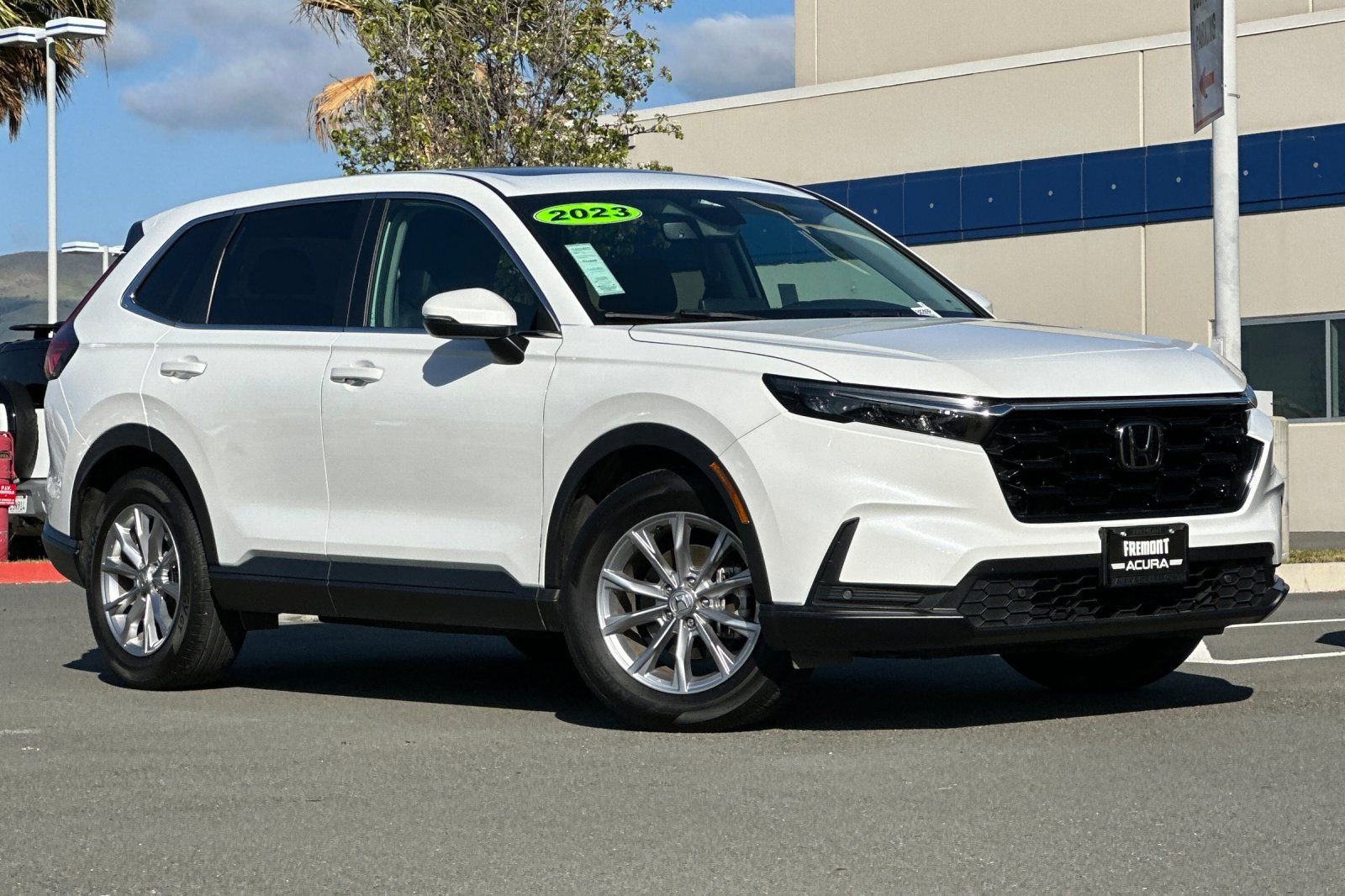 Used 2023 Honda CR-V EX-L image 2