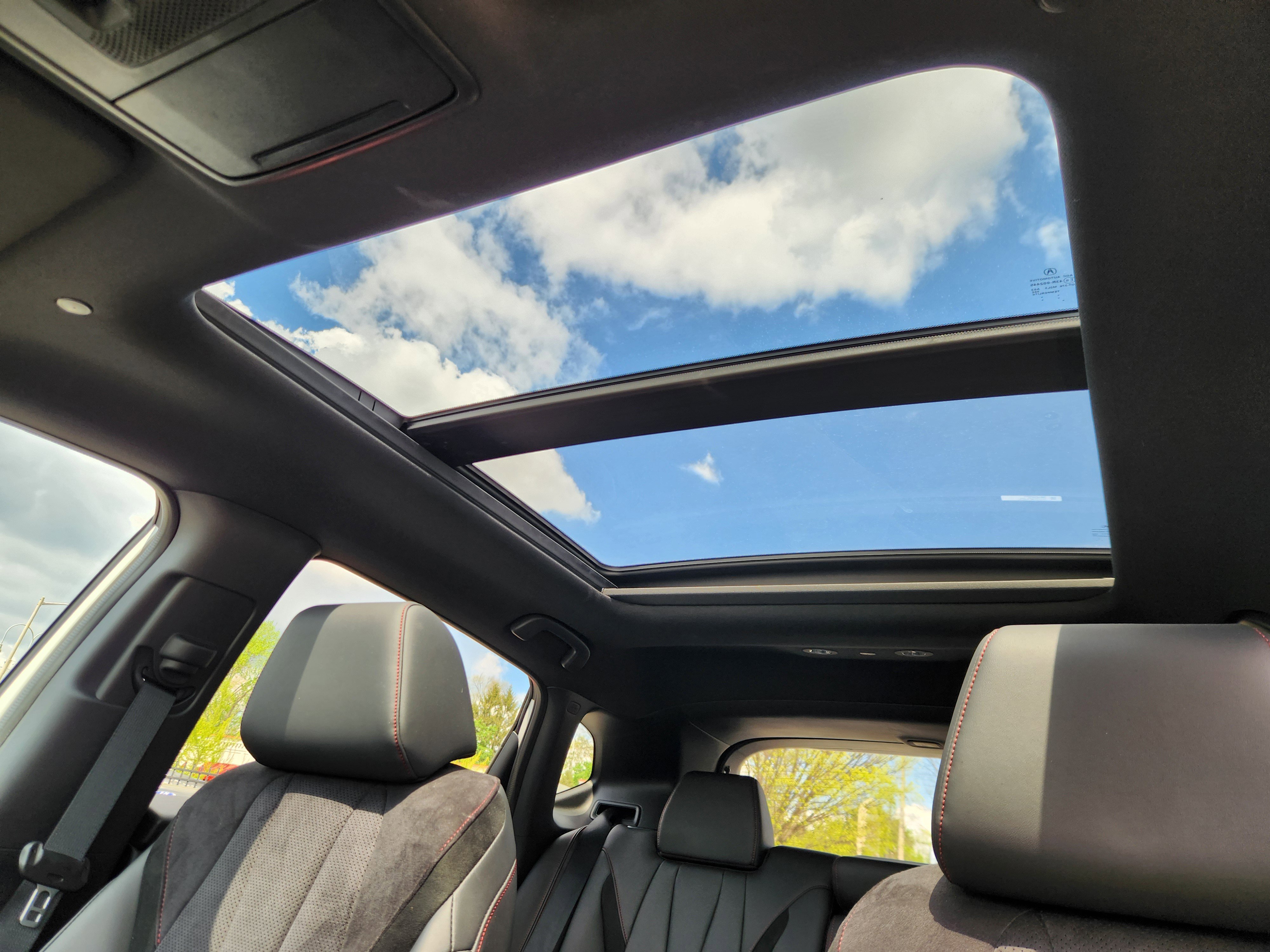 Used 2025 Acura ADX A-Spec image 15