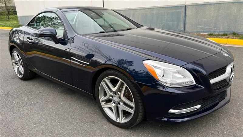 Used 2014 Mercedes-Benz SLK 250 image 21