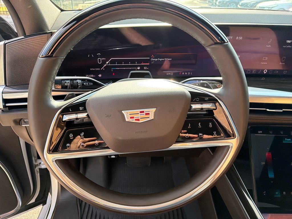 Used 2025 Cadillac Escalade ESV Premium Luxury AWD/4WD image 21