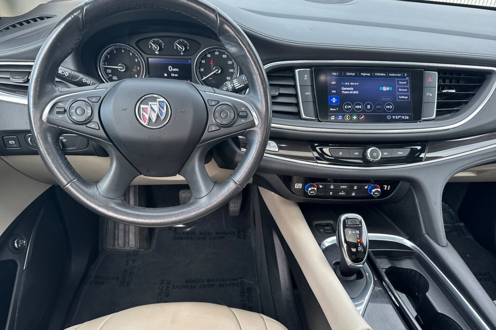 Used 2020 Buick Enclave Essence image 11