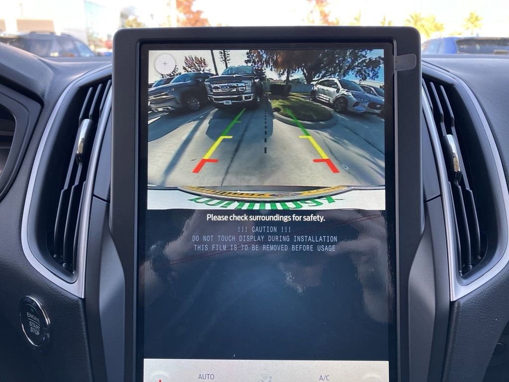 New 2024 Ford Edge SE image 8