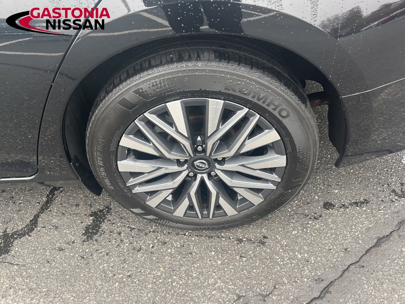 Used 2024 Nissan Altima 2.5 SV image 9