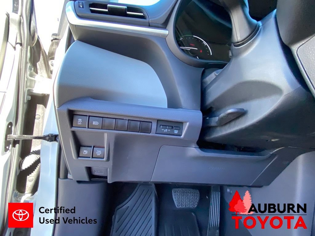 Certified 2023 Toyota Sienna XLE FWD image 40