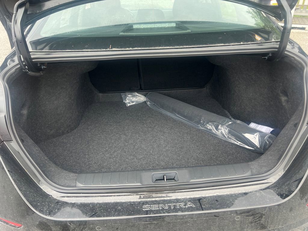 New 2025 Nissan Sentra SR image 22