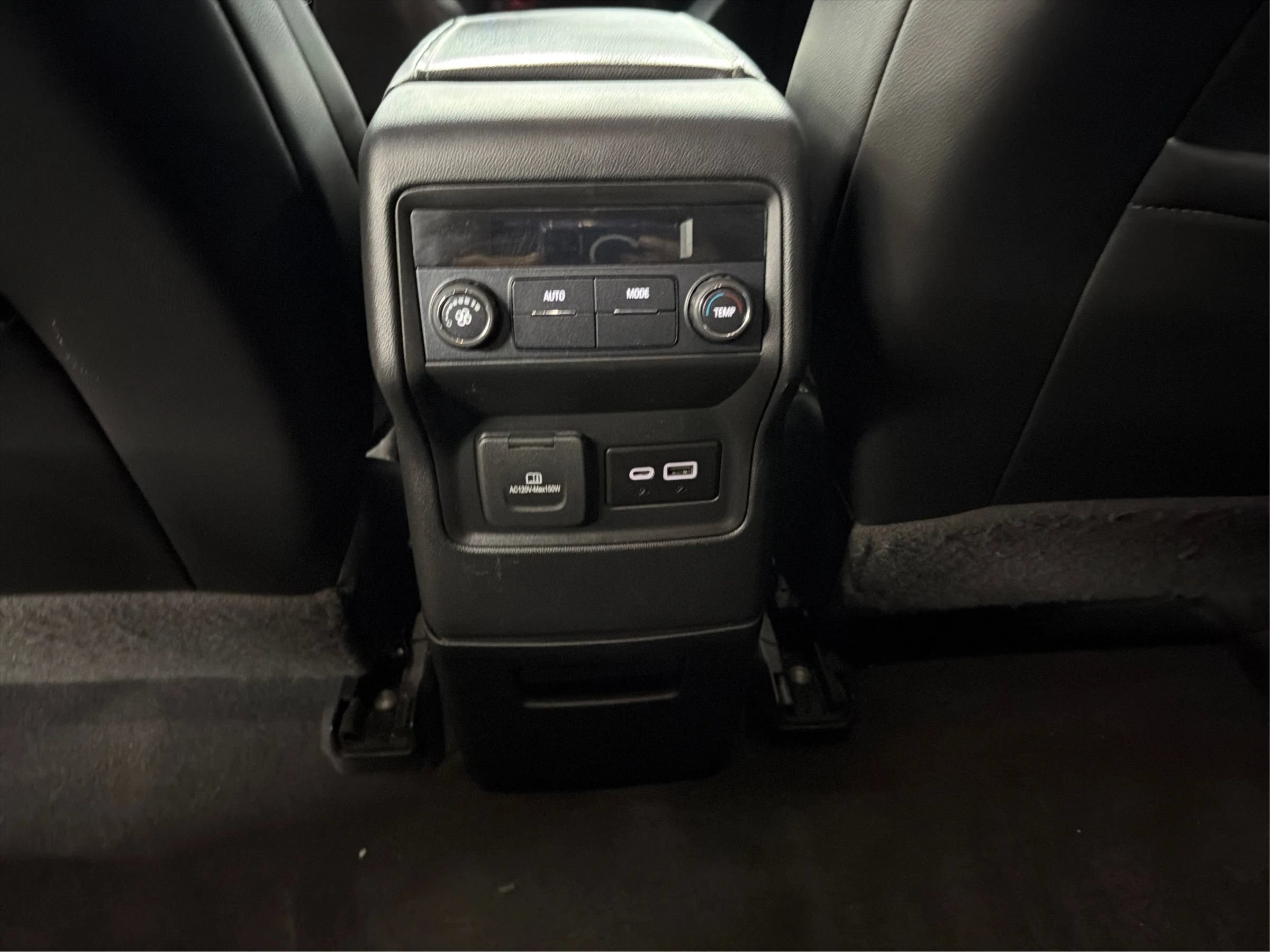 Used 2020 GMC Acadia SLT w/ LPO, Cargo Package FWD image 29