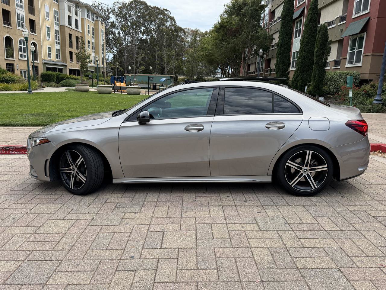 Used 2019 Mercedes-Benz A 220 4MATIC image 4