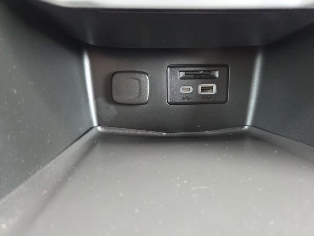 Used 2023 GMC Acadia SLT w/ Preferred Package image 50