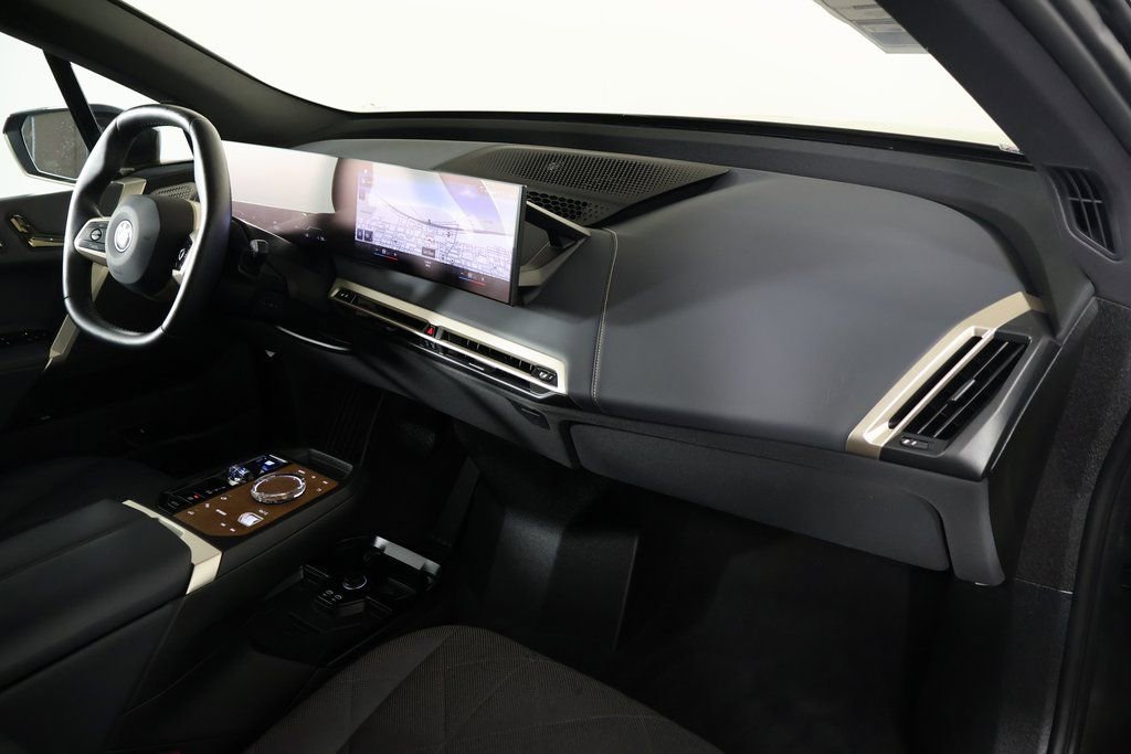 Used 2023 BMW iX M60 w/ Executive Package image 9