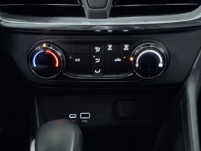 Used 2024 Buick Encore GX Preferred FWD image 29