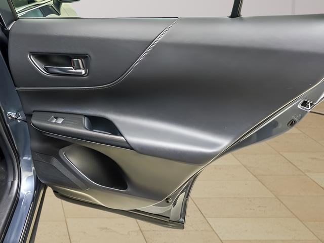 Used 2022 Toyota Venza XLE image 24