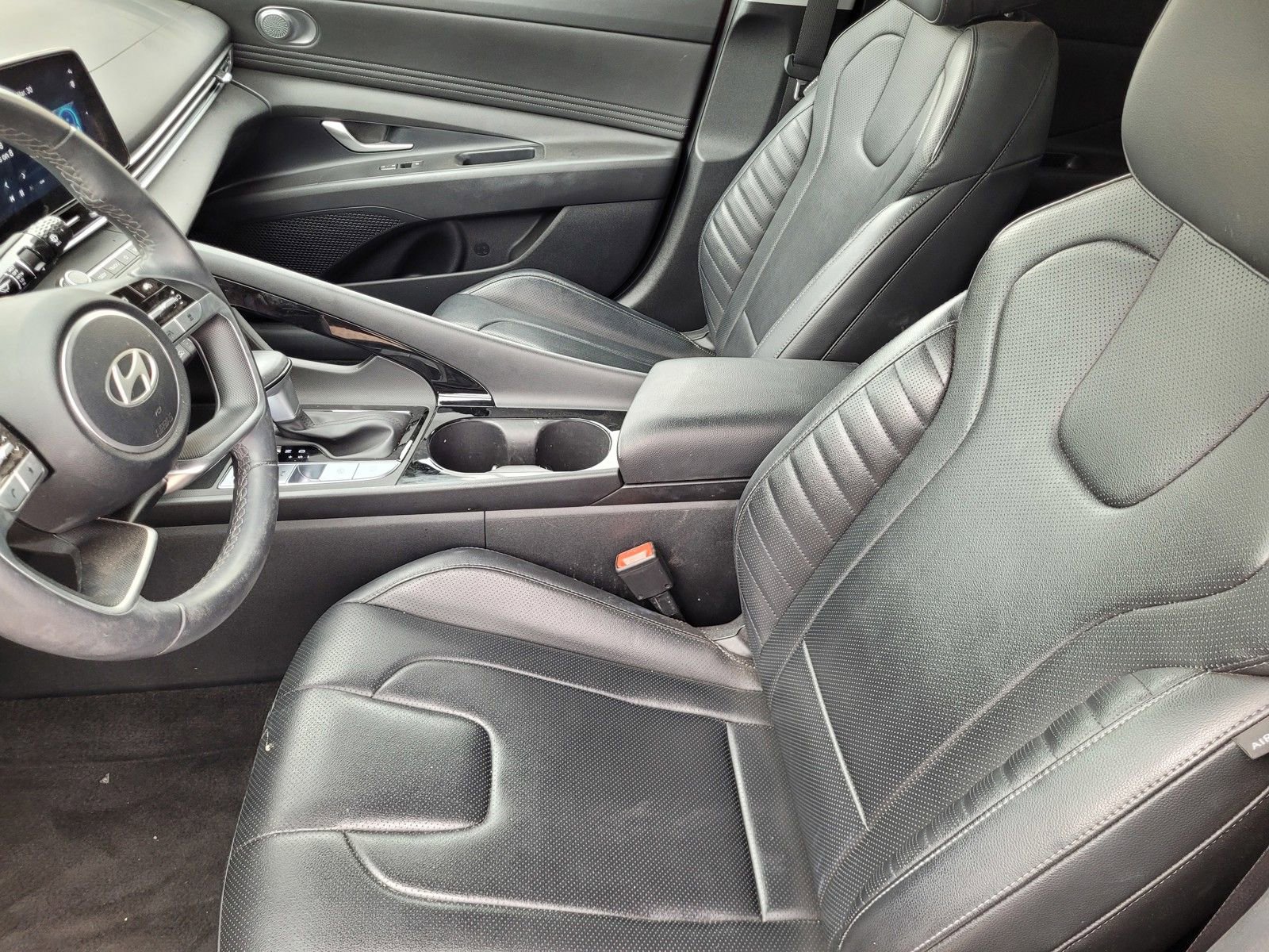 Certified 2024 Hyundai Elantra Limited image 20