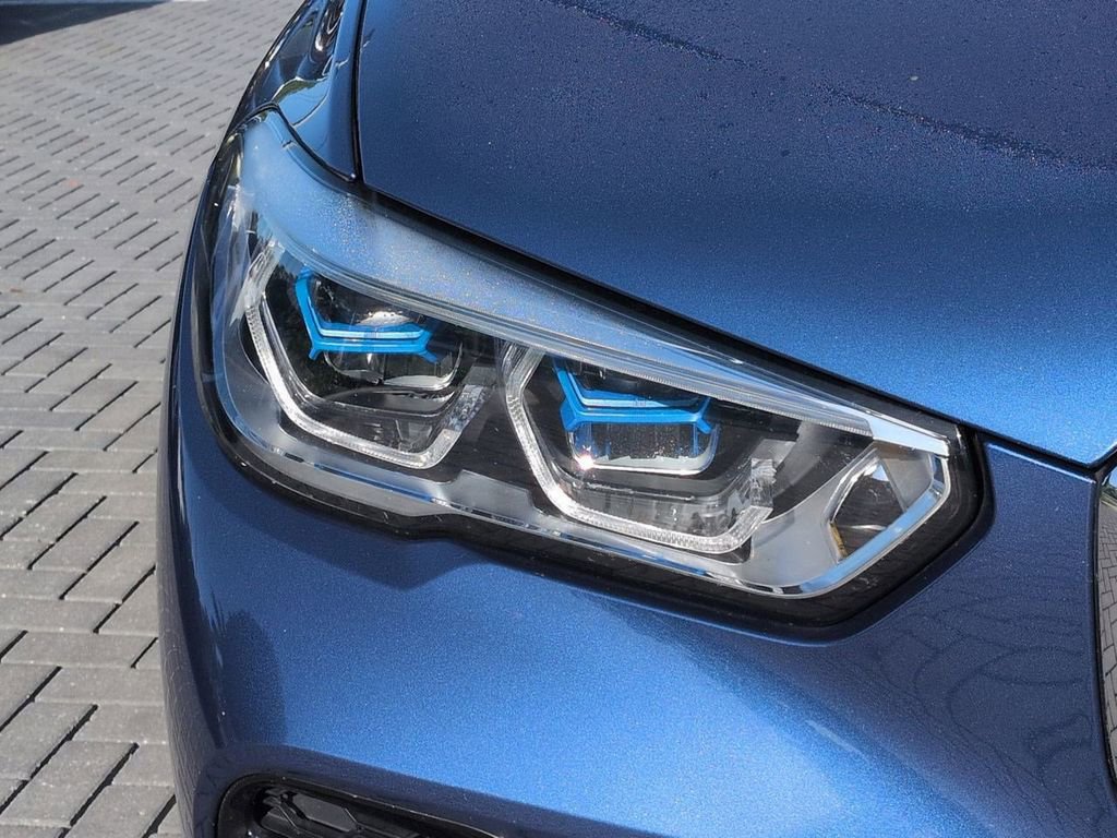 Certified 2023 BMW X5 xDrive45e w/ Executive Package image 11