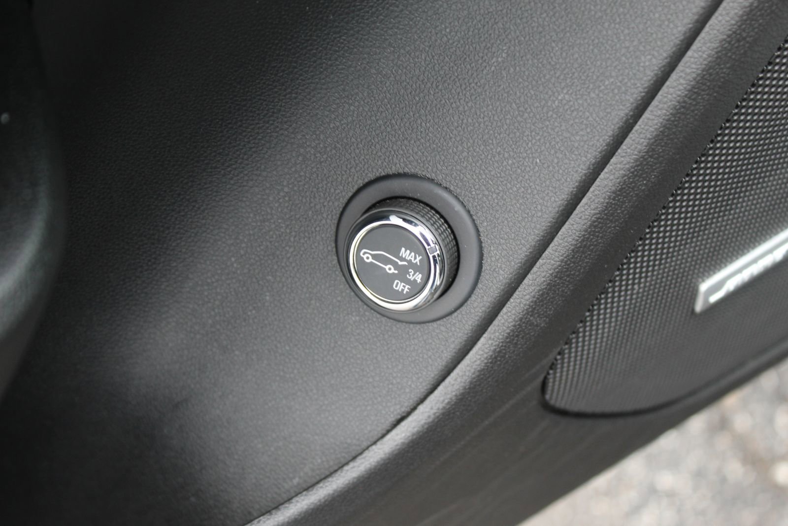 Used 2025 Chevrolet Blazer RS AWD/4WD image 24