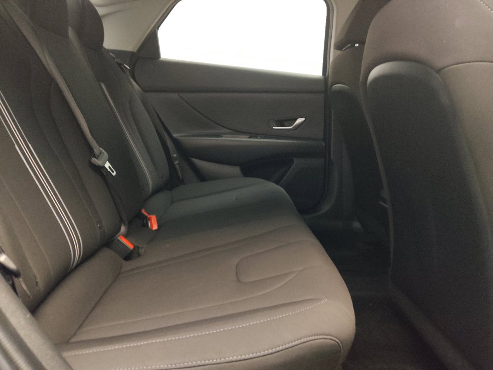 Used 2023 Hyundai Elantra SEL FWD image 19