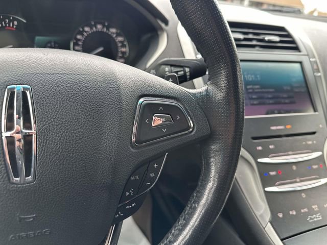 Used 2013 Lincoln MKZ image 35