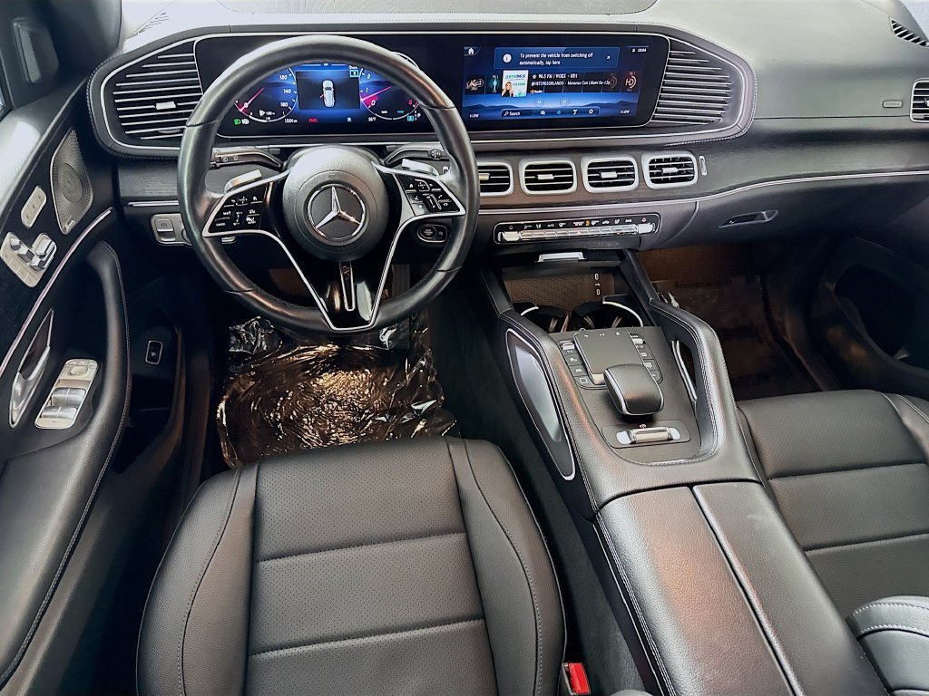Used 2025 Mercedes-Benz GLS 450 4MATIC image 16