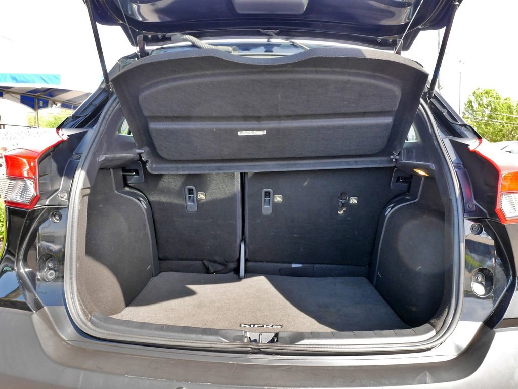 Used 2020 Nissan Kicks SV FWD image 16