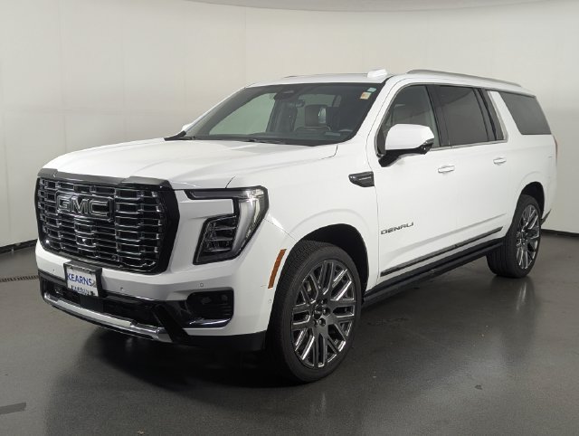 Used 2026 GMC Yukon XL Denali Ultimate AWD/4WD image 4