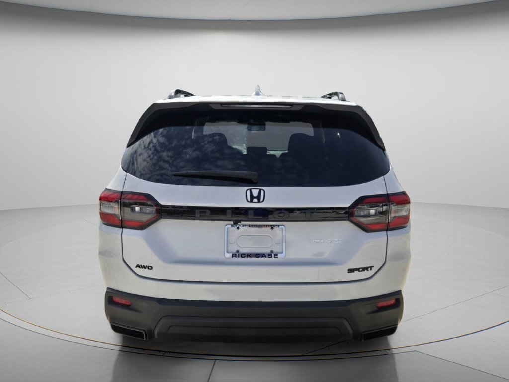 Certified 2023 Honda Pilot Sport image 6