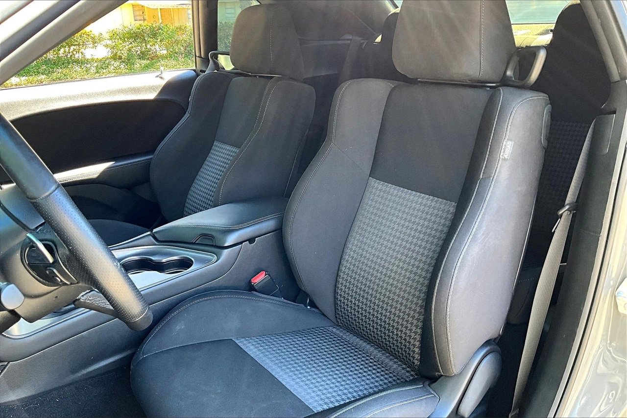 Used 2023 Dodge Challenger R/T w/ Blacktop Package image 17